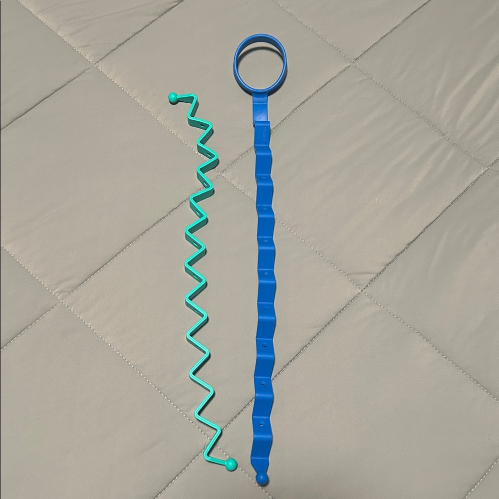 Busy Baby Bungees: Blue Bottle Bungee and Spearmint Toy Bungee